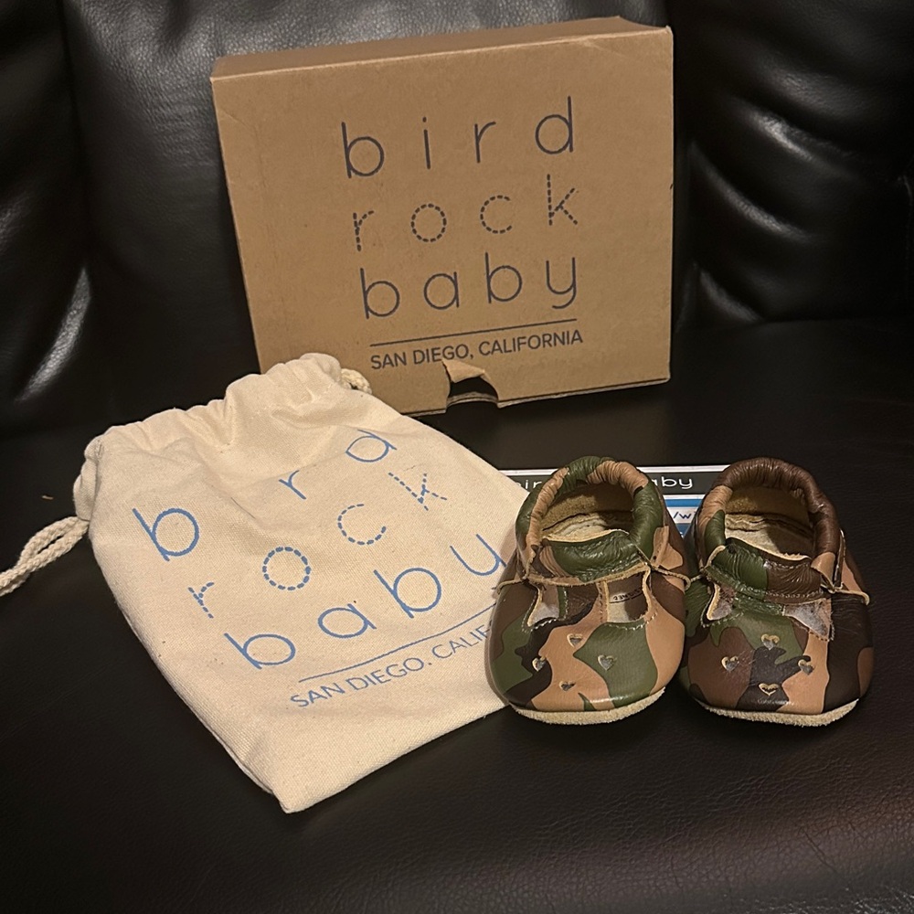BirdRock Baby San Diego Genuine Leather Camouflage Moccasins Baby Size 4